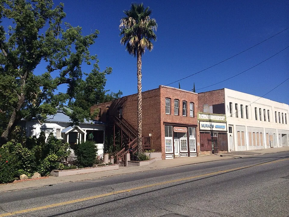 Commercial Roofing in Highland, CA Commercial Roofing in Highland, CA