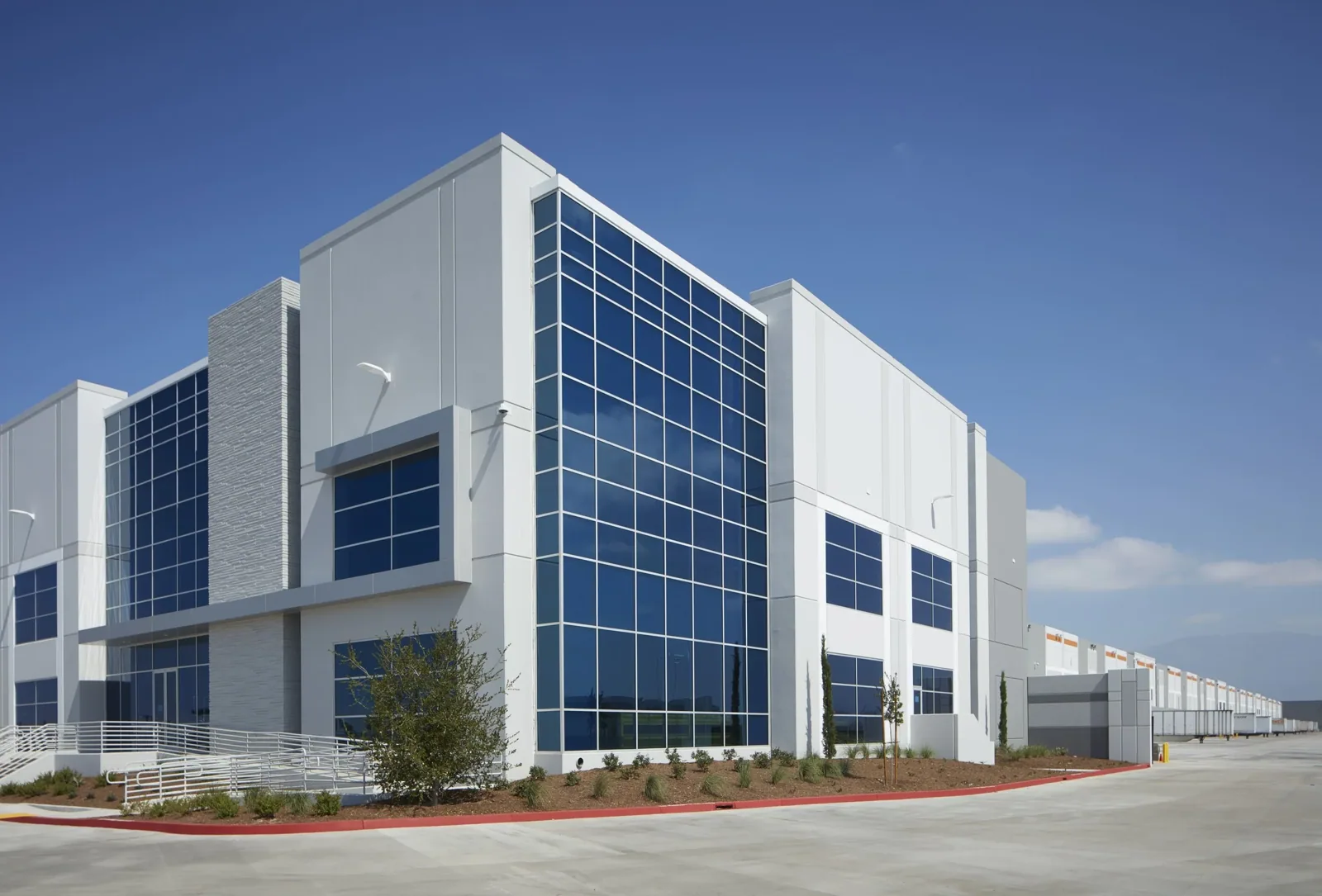 Commercial Roofing for Rancho Cucamonga Logistics and 3PL Commercial Roofing for Rancho Cucamonga Logistics and 3PL